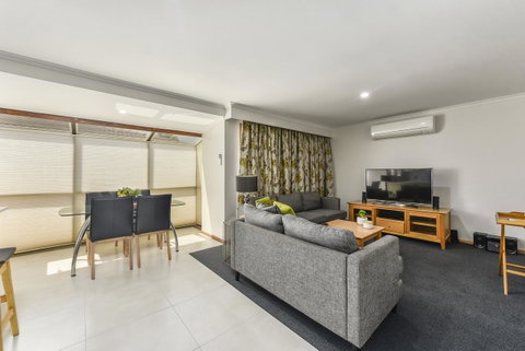 City Four Apartment - Tweed Heads Accommodation 2