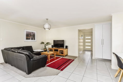City Fringe Apartment - Tweed Heads Accommodation 7