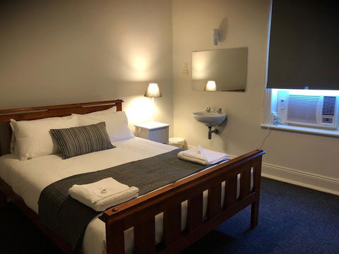 Cornwall Hotel - Tweed Heads Accommodation 17