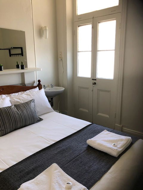Cornwall Hotel - Tweed Heads Accommodation 7
