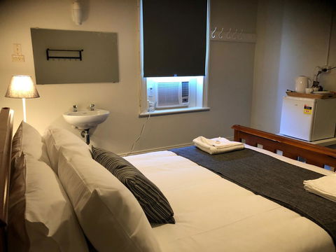 Cornwall Hotel - Tweed Heads Accommodation 16