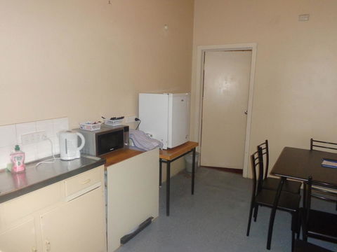 Adelaide Backpackers And Travellers Inn - Tweed Heads Accommodation 38