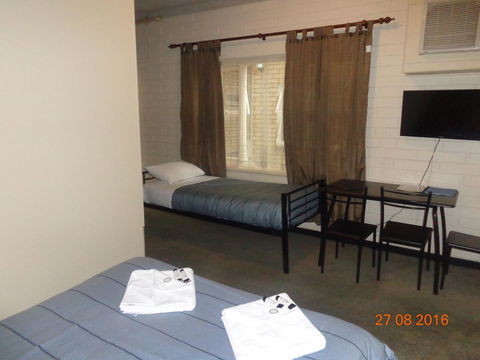 Adelaide Backpackers And Travellers Inn - Tweed Heads Accommodation 14