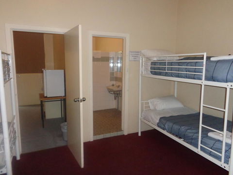 Adelaide Backpackers And Travellers Inn - Tweed Heads Accommodation 4