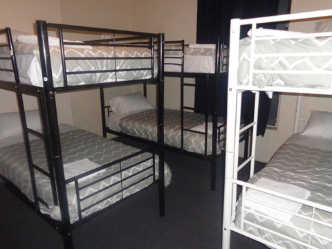 Adelaide Backpackers And Travellers Inn - Tweed Heads Accommodation 1