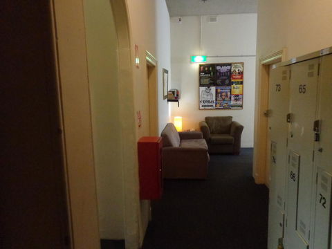 Adelaide Backpackers And Travellers Inn - Tweed Heads Accommodation 12