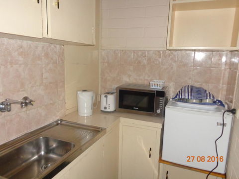 Adelaide Backpackers And Travellers Inn - Tweed Heads Accommodation 26