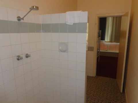 Adelaide Backpackers And Travellers Inn - Tweed Heads Accommodation 5