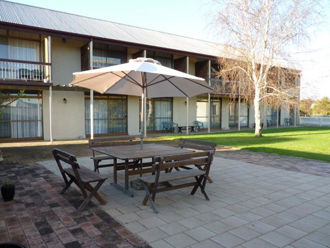 Coonawarra Motor Lodge - Tweed Heads Accommodation 3