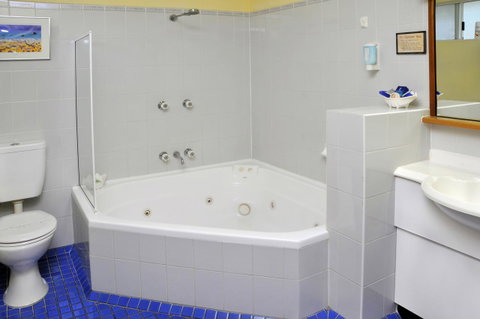 Aston Motel Yamba - Tweed Heads Accommodation 8