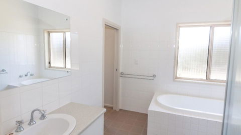 Golfers Paradise (18th Tee) - 52 Huntingdale Drive - Tweed Heads Accommodation 3