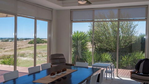 Golfers Paradise (18th Tee) - 52 Huntingdale Drive - Tweed Heads Accommodation 6