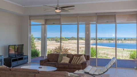 Golfers Paradise (18th Tee) - 52 Huntingdale Drive - Tweed Heads Accommodation 15