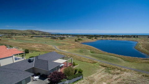 Golfers Paradise (18th Tee) - 52 Huntingdale Drive - Tweed Heads Accommodation 0
