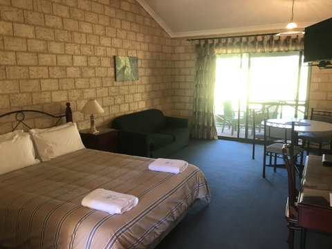 Karri Forest Motel - Tweed Heads Accommodation 23