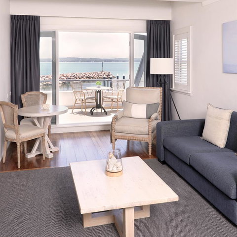 Anchorage Port Stephens - Tweed Heads Accommodation 25