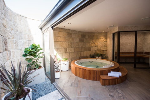 Anchorage Port Stephens - Tweed Heads Accommodation 13