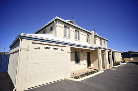 Palm Beach Manor - Tweed Heads Accommodation 0