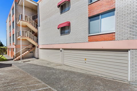 Laman Lodge, Unit 2, 15 Laman Street - Tweed Heads Accommodation 14