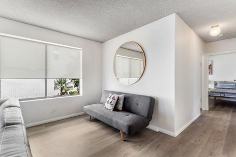 Laman Lodge, Unit 2, 15 Laman Street - Tweed Heads Accommodation 4