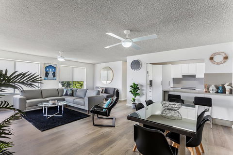 Laman Lodge, Unit 2, 15 Laman Street - Tweed Heads Accommodation 2