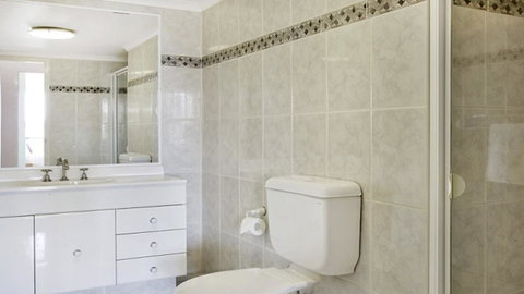 Darling Harbor Apartment - Tweed Heads Accommodation 5