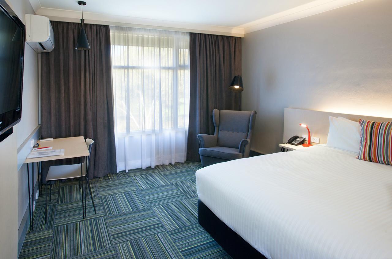 Hanging Rock NSW Tweed Heads Accommodation