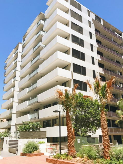 Modern & Cosy 2-Bedroom Apartment Hornsby - Tweed Heads Accommodation 1