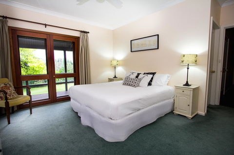 Stay In Mudgee The Grove, The Church, And Premium Private Homestead - Tweed Heads Accommodation 15