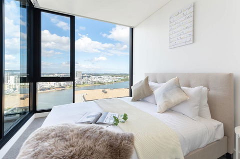 Japanese Style Waterfront Apt Wt Rooftop Pool - Tweed Heads Accommodation 15