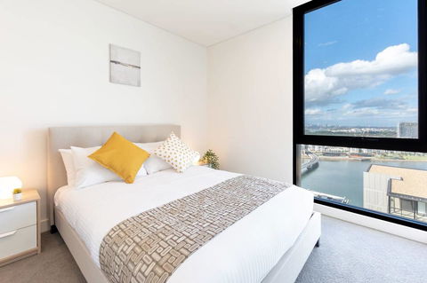 Japanese Style Waterfront Apt Wt Rooftop Pool - Tweed Heads Accommodation 26