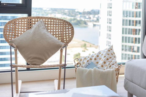 Japanese Style Waterfront Apt Wt Rooftop Pool - Tweed Heads Accommodation 3