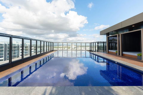 Japanese Style Waterfront Apt Wt Rooftop Pool - Tweed Heads Accommodation 0