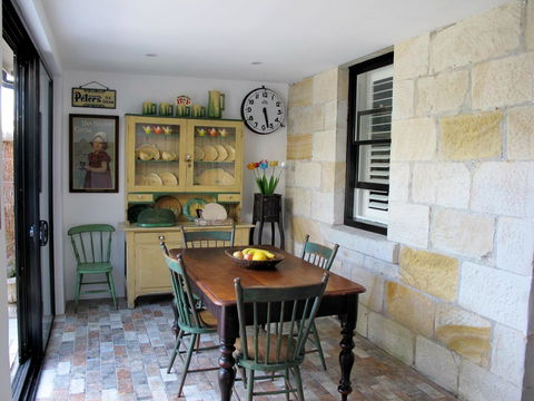 Apple Tree Cottage - Tweed Heads Accommodation 0