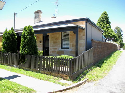 Apple Tree Cottage - Tweed Heads Accommodation 1