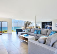 Neptune - Absolute Beachfront - Tweed Heads Accommodation