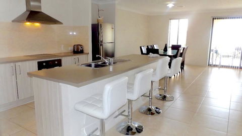 Jindabyne Executive - Tweed Heads Accommodation 8