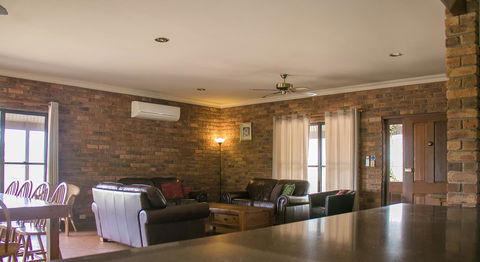 Ironstone Estate Lovedale - Tweed Heads Accommodation 17