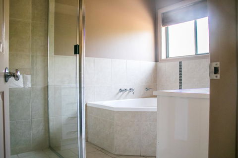 Ironstone Estate Lovedale - Tweed Heads Accommodation 6