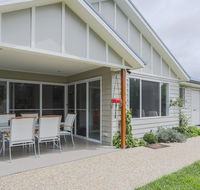 Armidale Cottage - Tweed Heads Accommodation