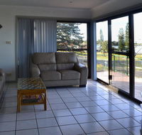 Oxley 8 at Tuncurry - Tweed Heads Accommodation