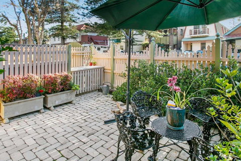 Oversized 2 Bedroom Manly Beach House - Tweed Heads Accommodation 1