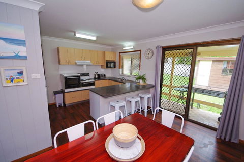 Breakaway, 11 Scott Street - Tweed Heads Accommodation 4