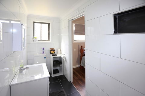 Pound Creek Gallery - Tweed Heads Accommodation 6