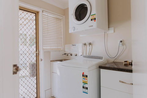 Central Wagga Self Catering Apartment - Tweed Heads Accommodation 12