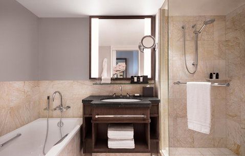 Four Seasons Hotel Sydney - Tweed Heads Accommodation 5