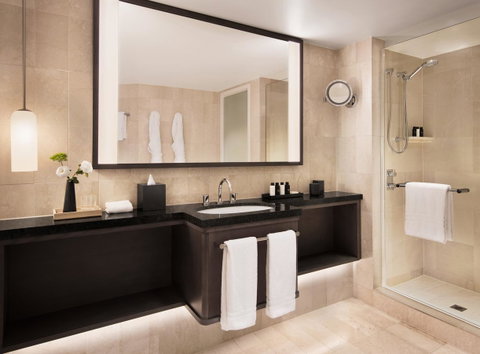 Four Seasons Hotel Sydney - Tweed Heads Accommodation 17