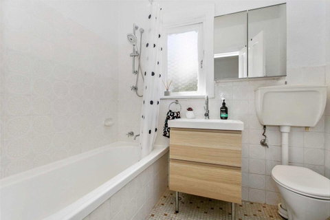 Seaspray - Manly Beach Apartment Close To The Sand - Tweed Heads Accommodation 11