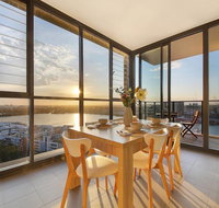 Stunning Sunset Water View 2BEDs on High Rises - Tweed Heads Accommodation