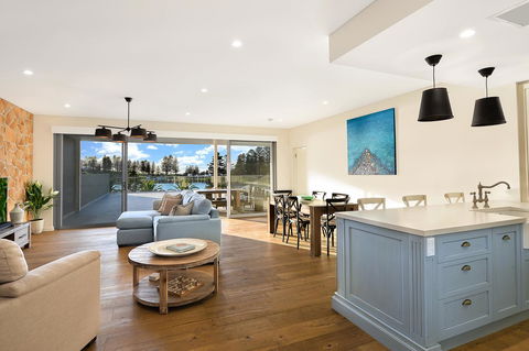 Belle Vue- Penthouse At Black Beach - Tweed Heads Accommodation 3